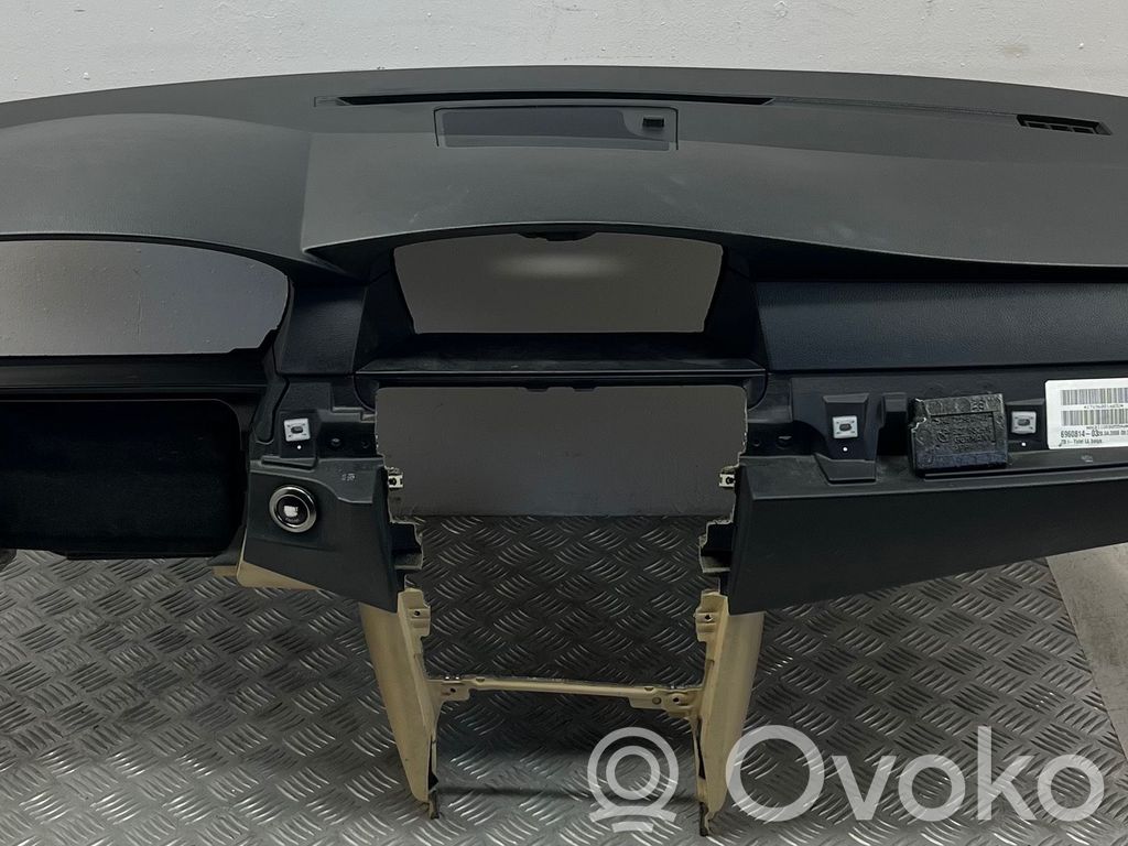 BMW 5 E60 E61 Панель 