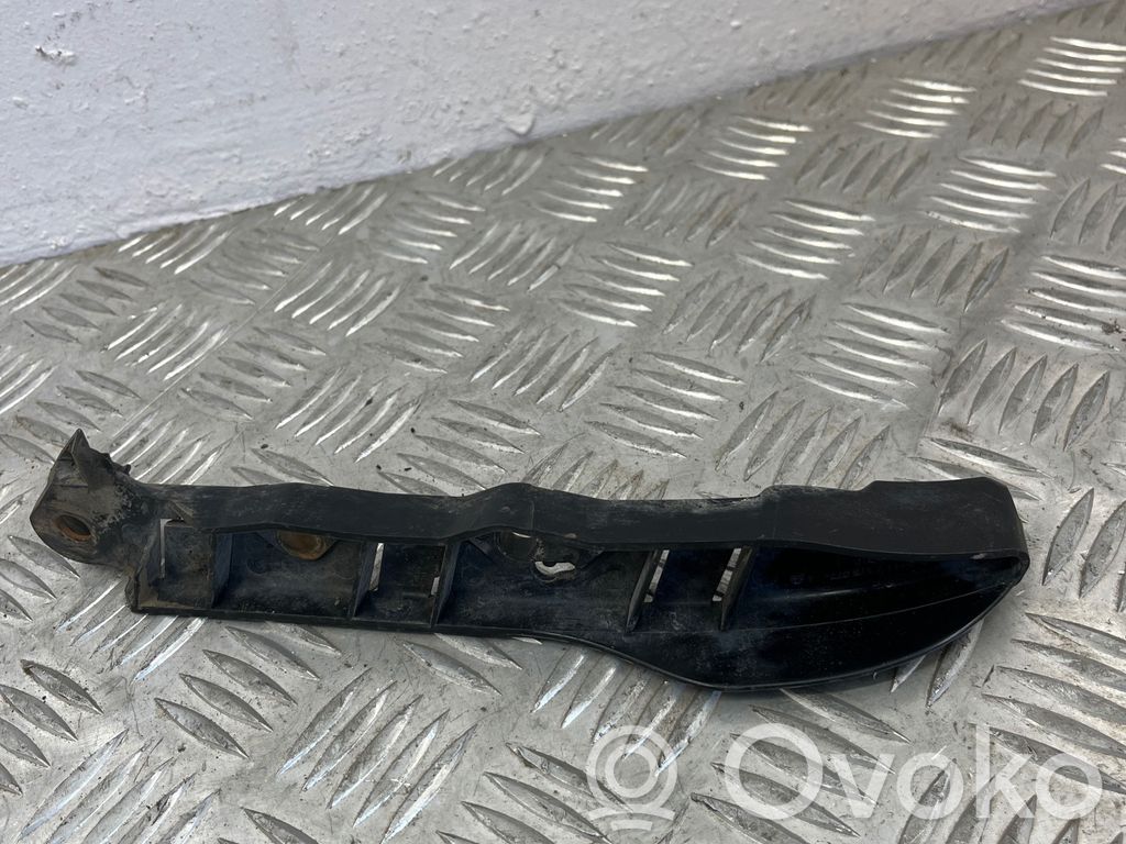 BMW 5 E60 E61 Priekšpusē bampera turētājs 