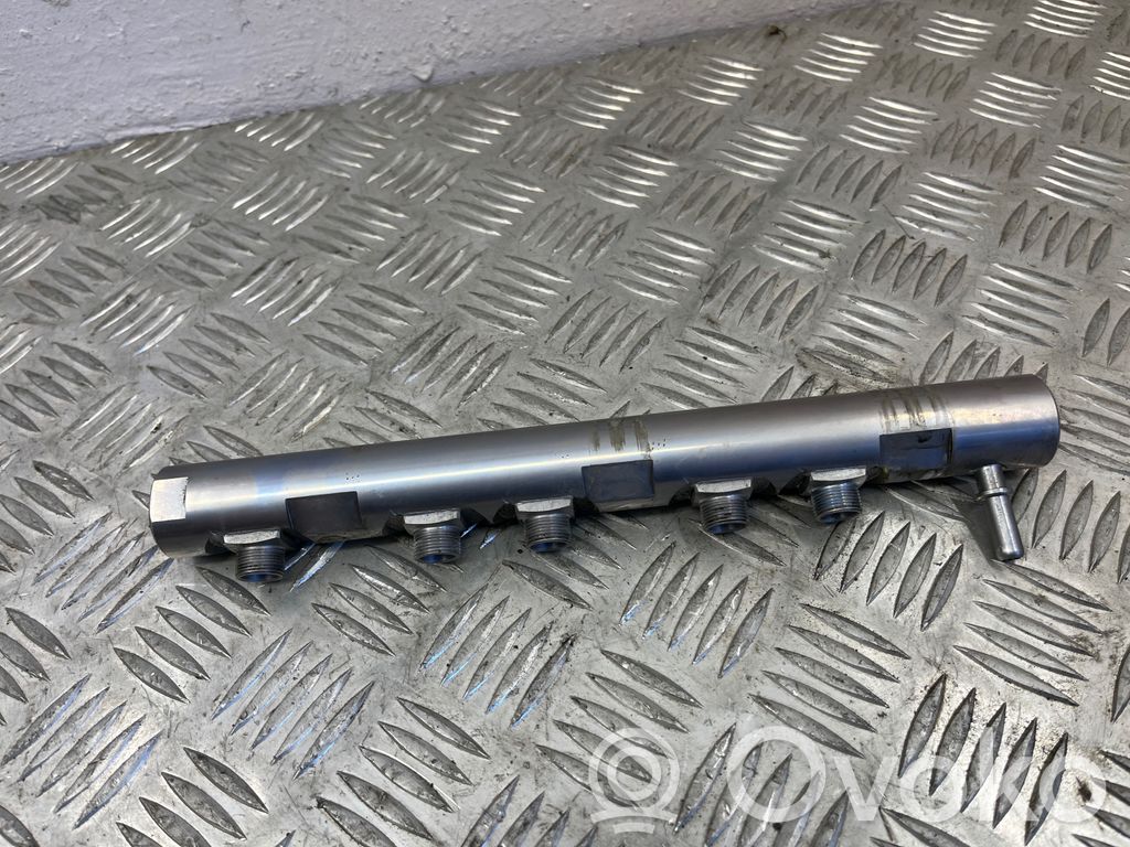BMW 3 E90 E91 Fuel main line pipe 