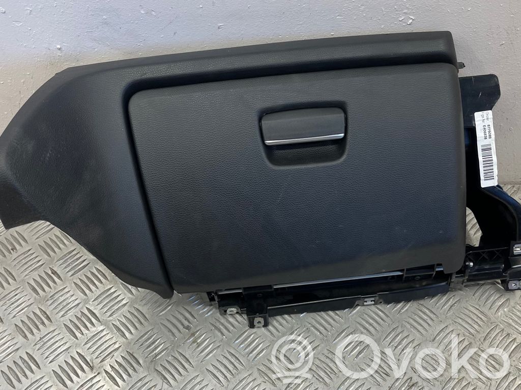 BMW 1 E81 E87 Glove box 