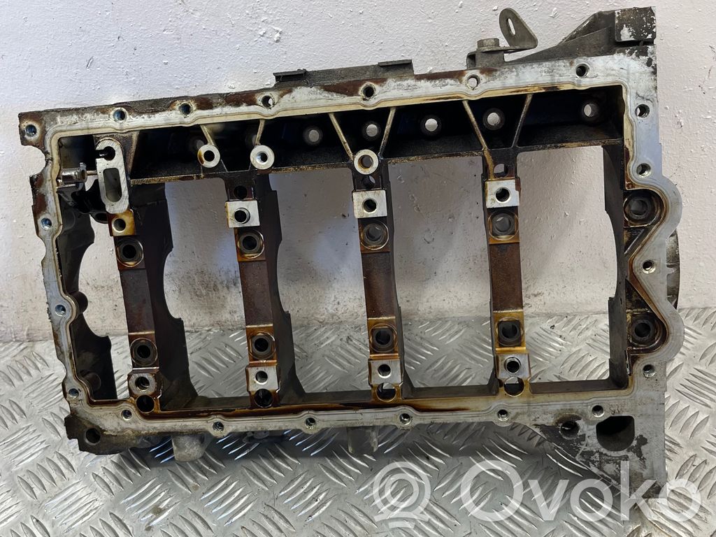 BMW 1 E81 E87 Engine block 