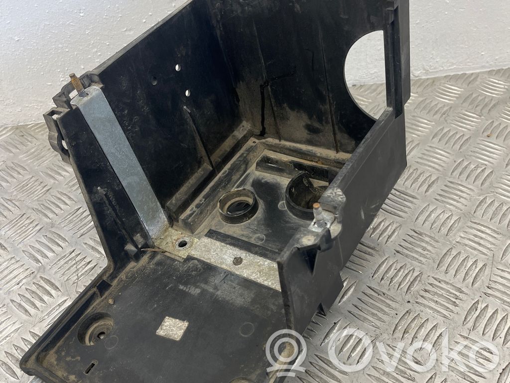 Volvo V50 Akumuliatoriaus dėžė 
