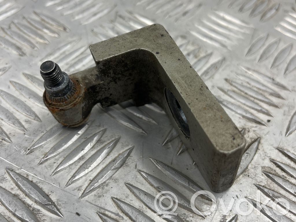 BMW 5 E60 E61 Front door lower hinge 
