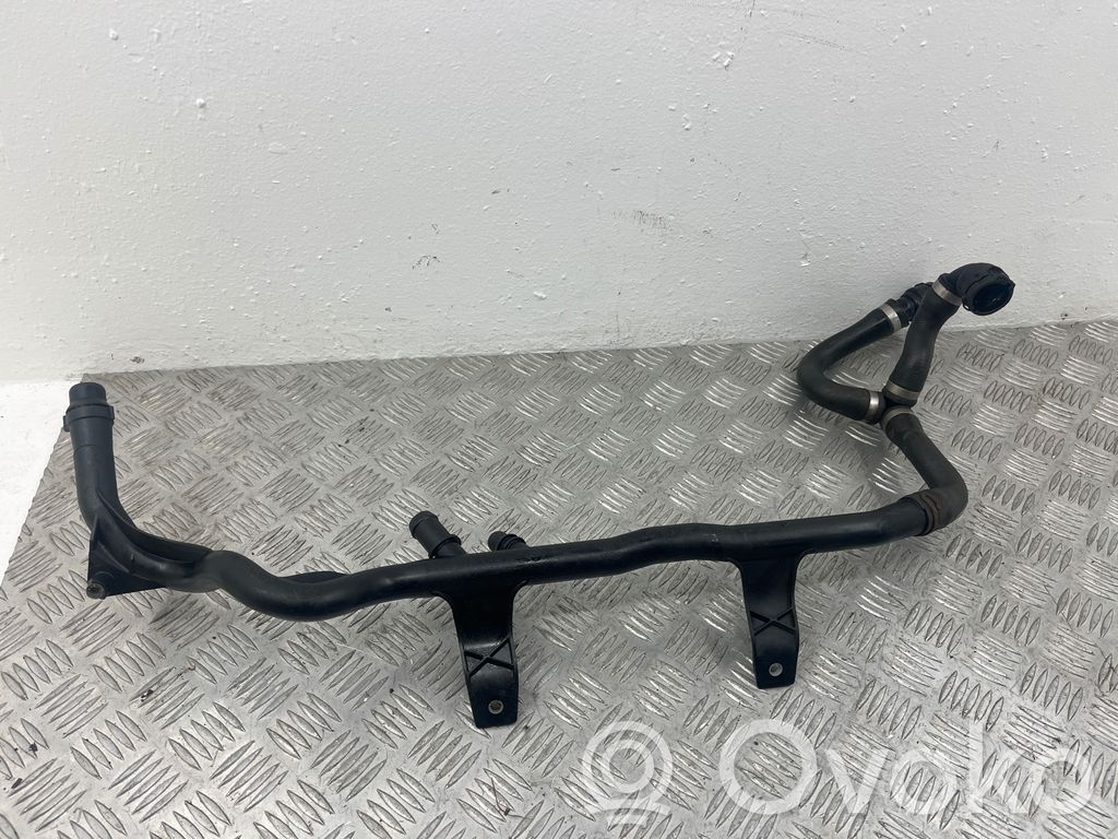 BMW 1 E81 E87 Engine coolant pipe/hose 