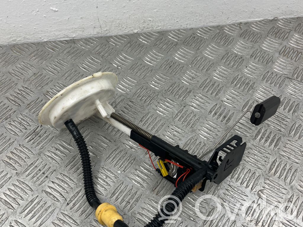 BMW 5 E60 E61 Fuel level sensor 