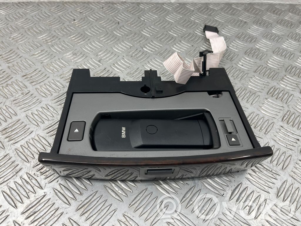 Autotelefon   8251192,311520300,2145100
