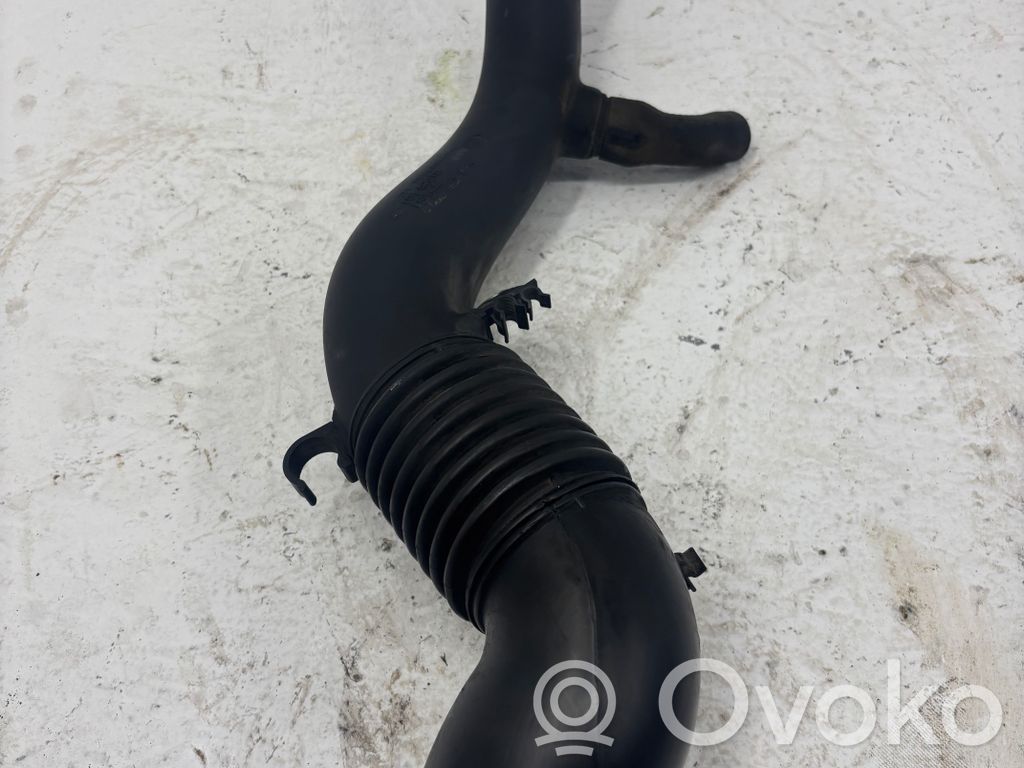 BMW 7 E65 E66 Ilmanoton kanavan osa 