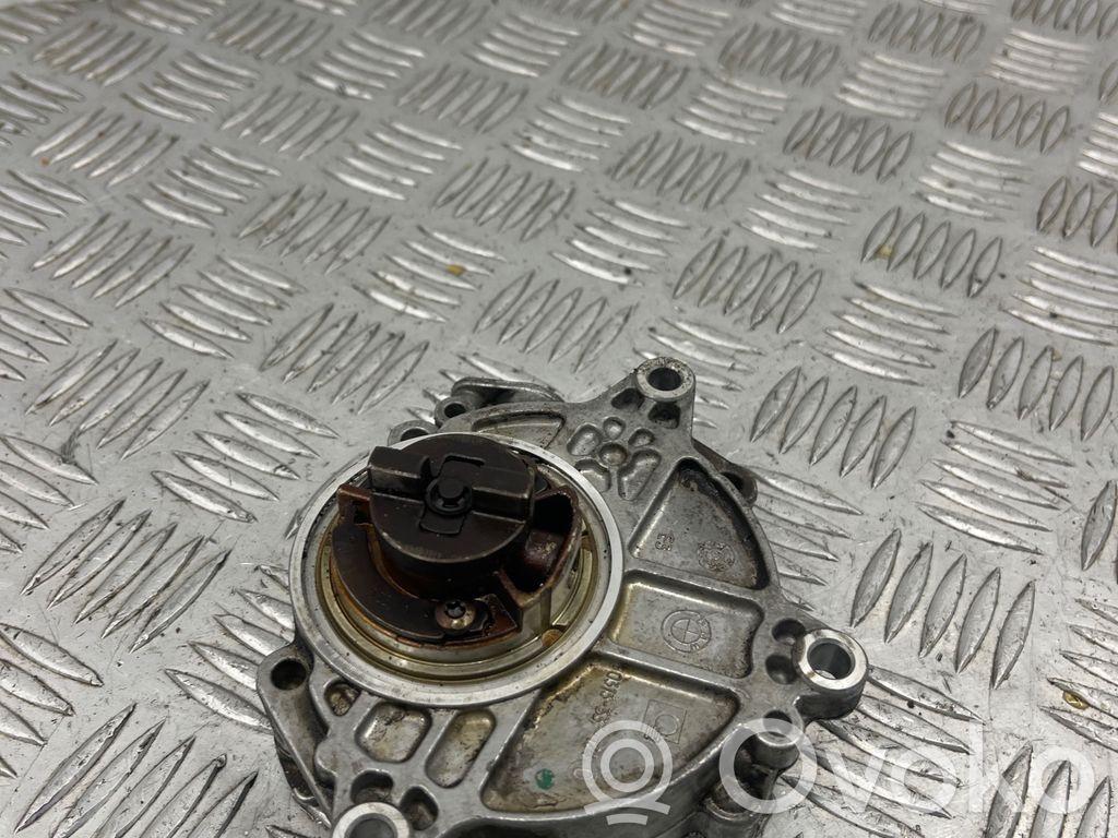 BMW 1 E81 E87 Vacuum pump 