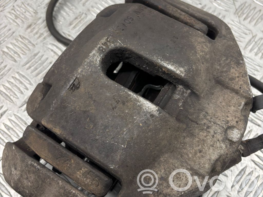 Front brake caliper   6030348