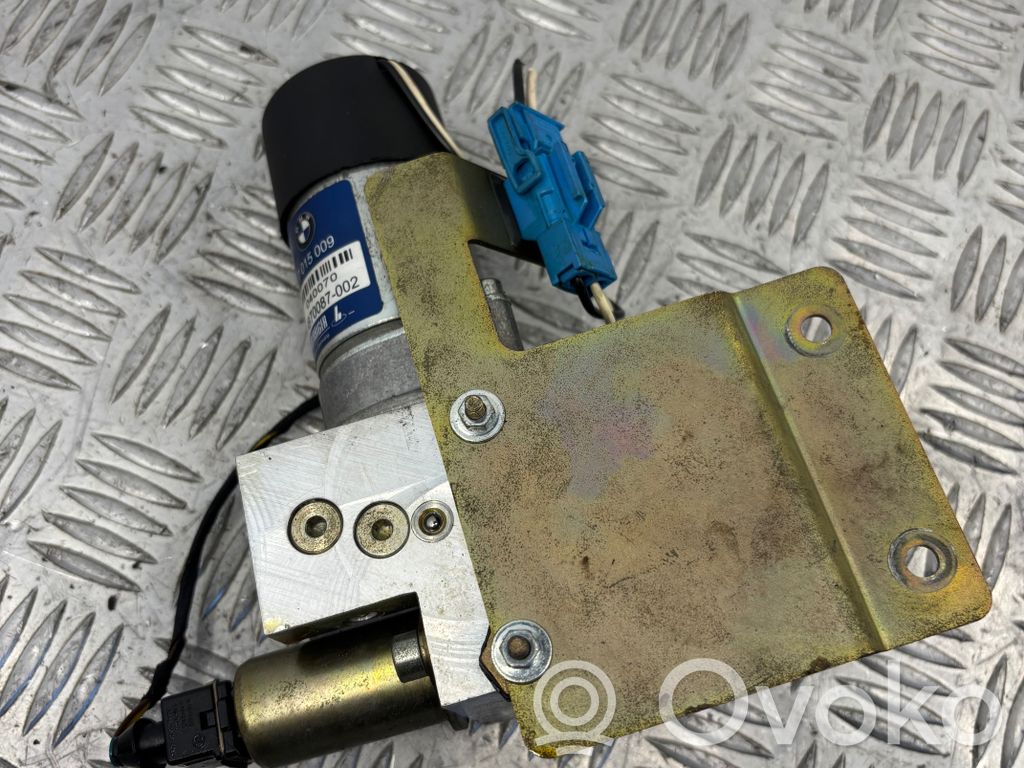 Aizmugurējā pārsega pievilcējs   7015009,040070,HB70087002