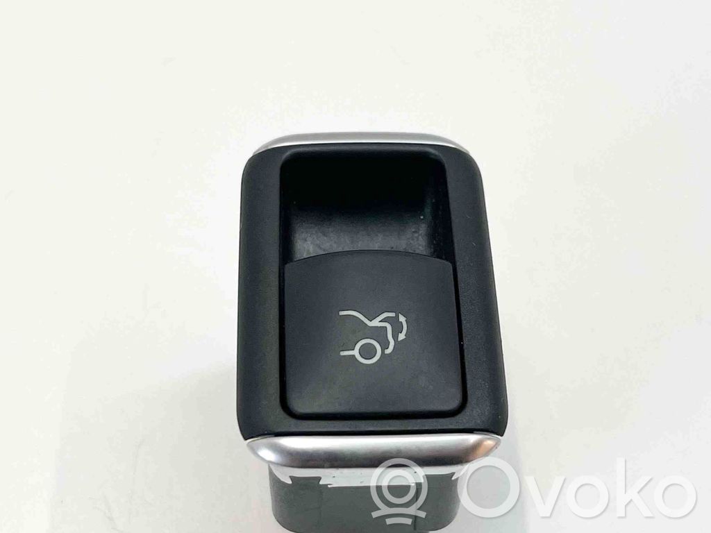 Mercedes-Benz SL R231 Tailgate/boot open switch button 