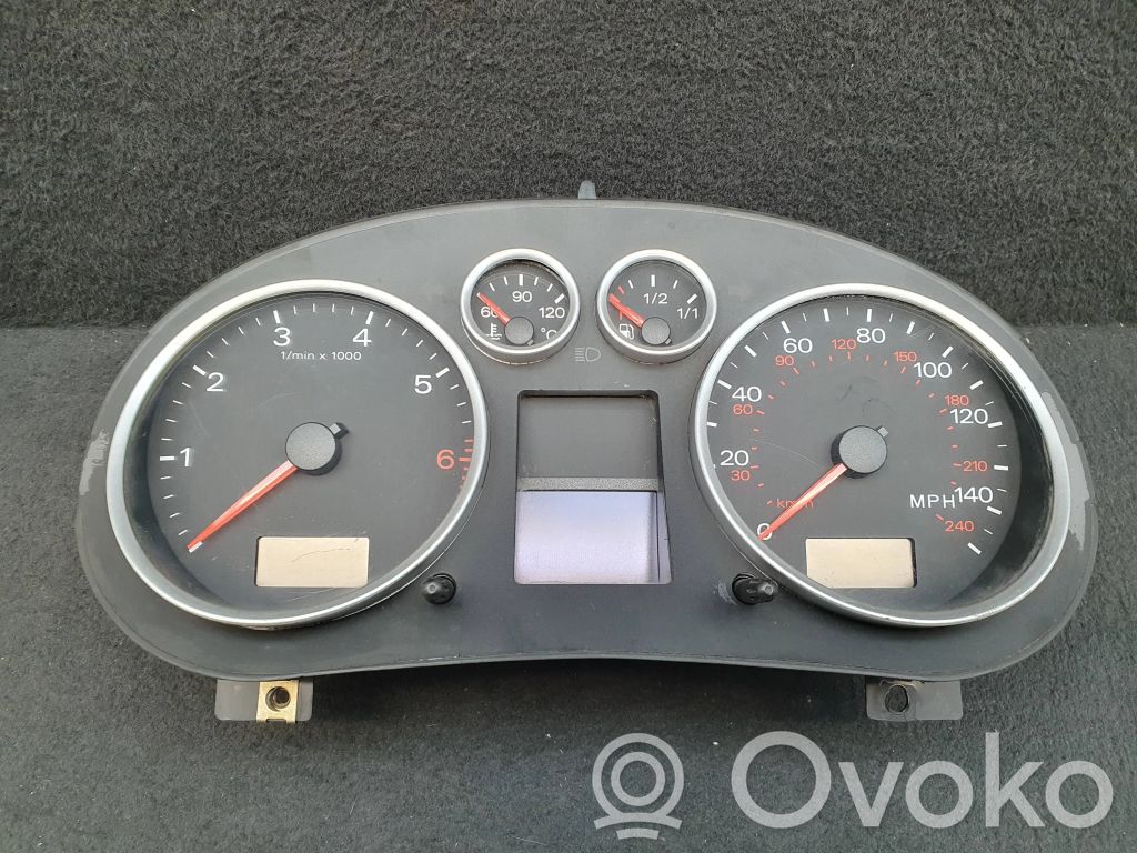 Audi A2 Geschwindigkeitsmesser Cockpit 