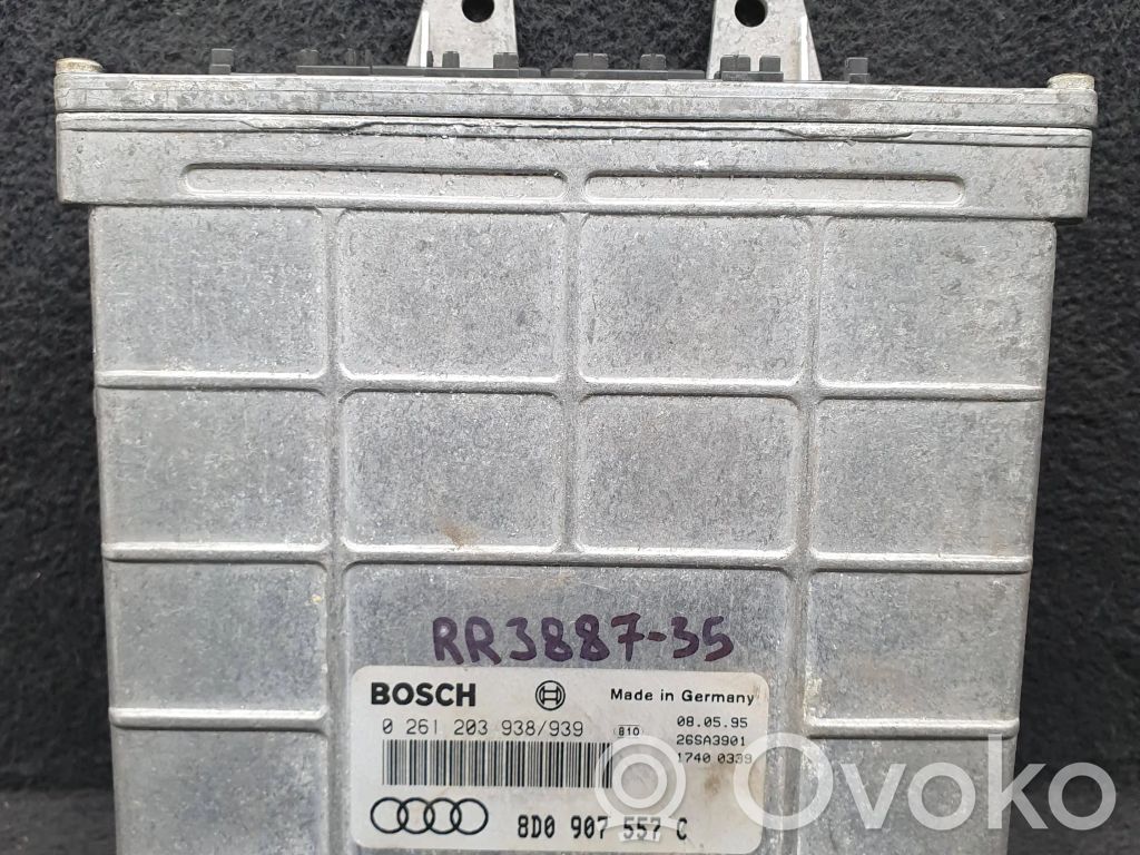 Engine control unit/module   8D0907557C,0261203938