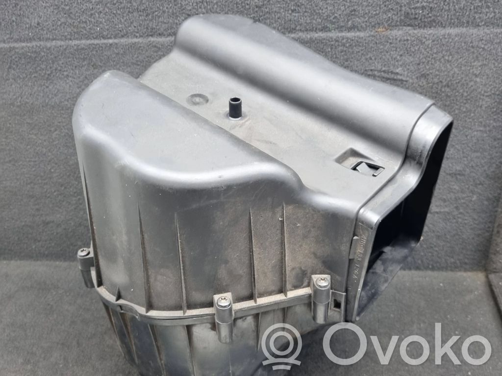 Air filter box   4H0133824,4H0133126A