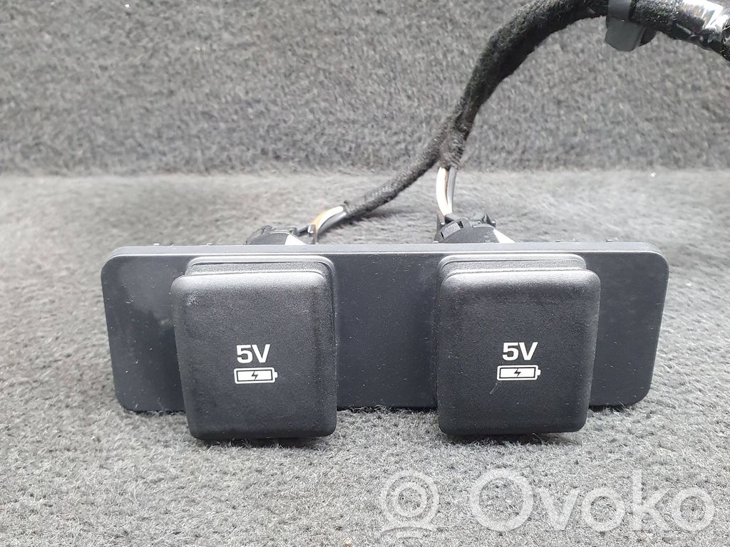 Land Rover Range Rover Sport L494 USB jungtis 