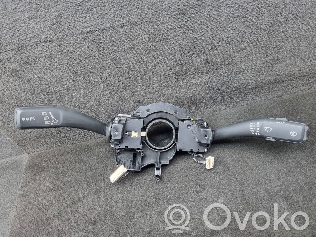 Audi A4 S4 B8 8K Wiper turn signal indicator stalk/switch 