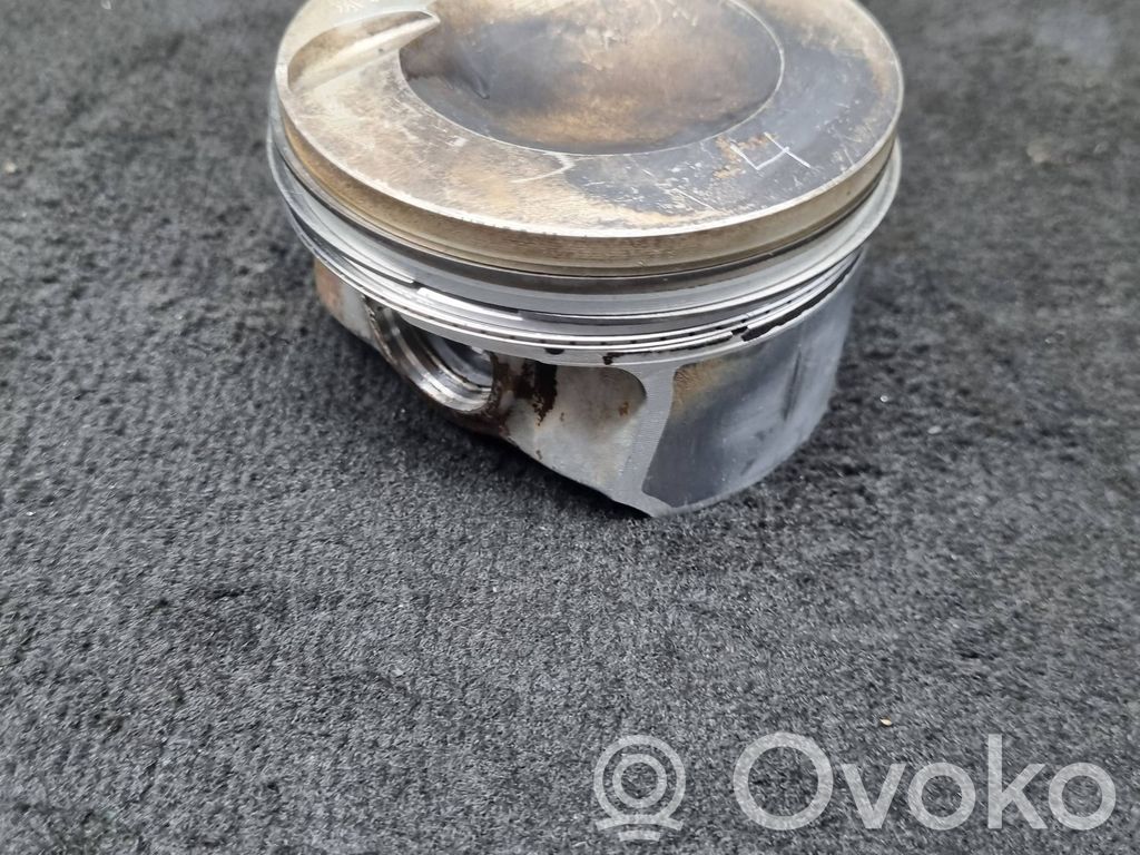 Audi A4 S4 B8 8K Piston 