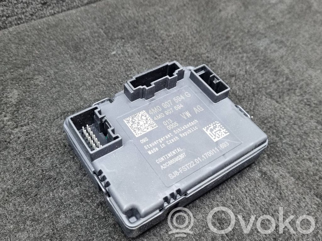 Audi Q7 4M Unité de commande / module de toit ouvrant 