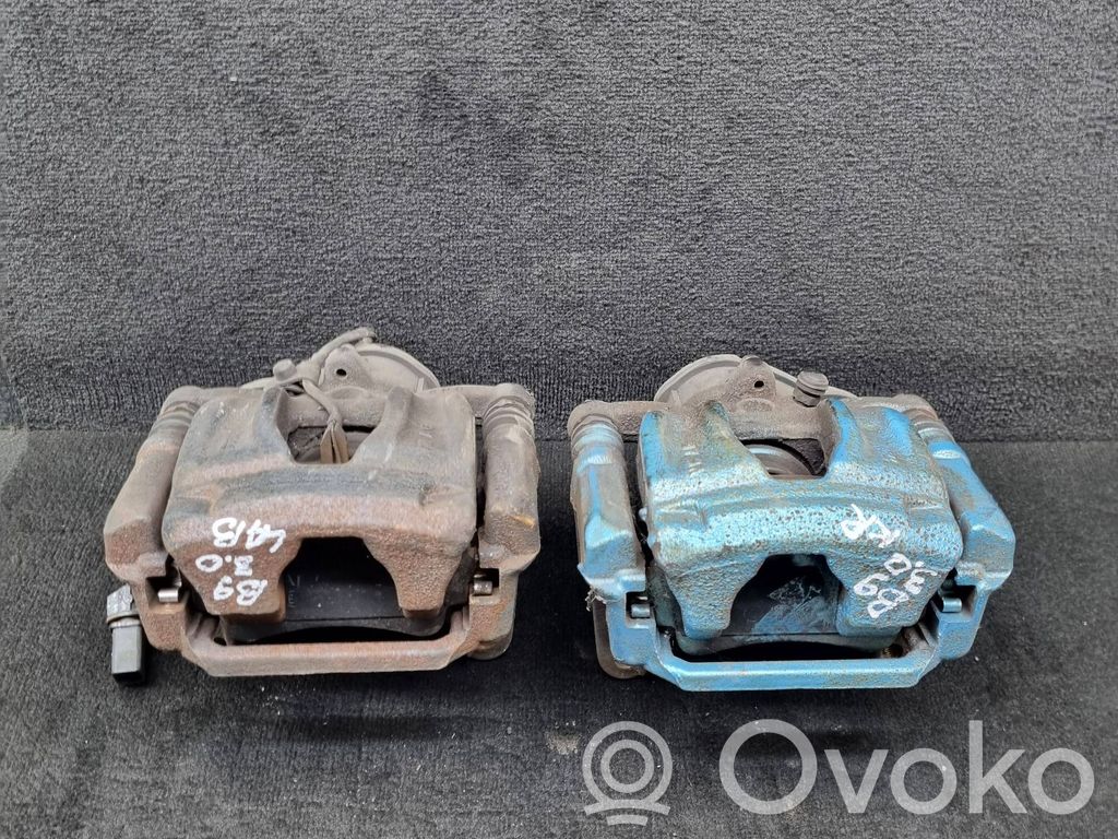 Audi A4 S4 B9 Tylny zacisk hamulcowy 