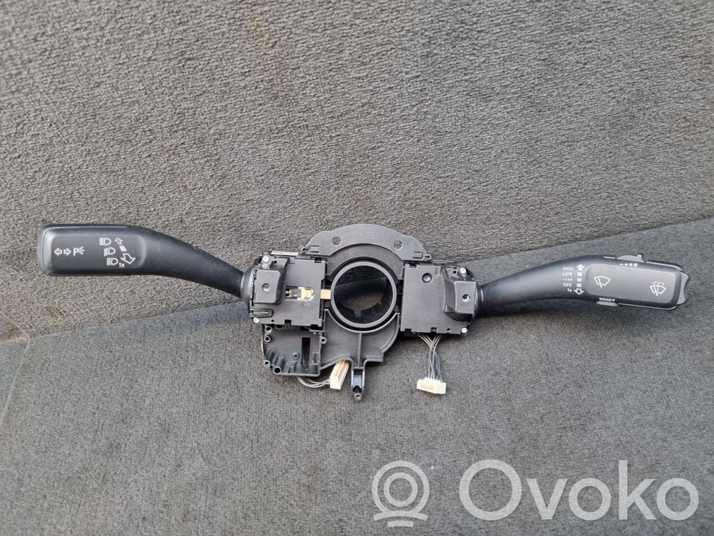 Audi A5 8T 8F Wiper turn signal indicator stalk/switch 