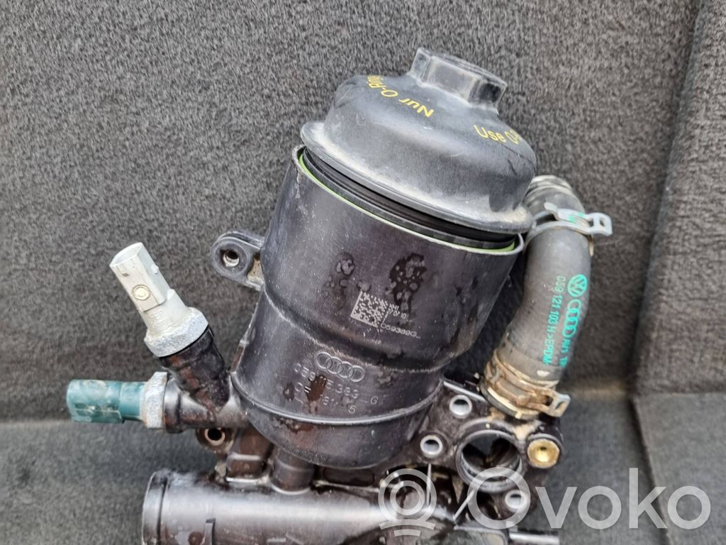 Audi Q7 4L Oil filter mounting bracket 