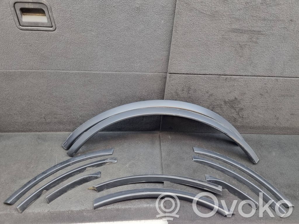 Audi Q7 4L Listwa / Nakładka na błotnik przedni 