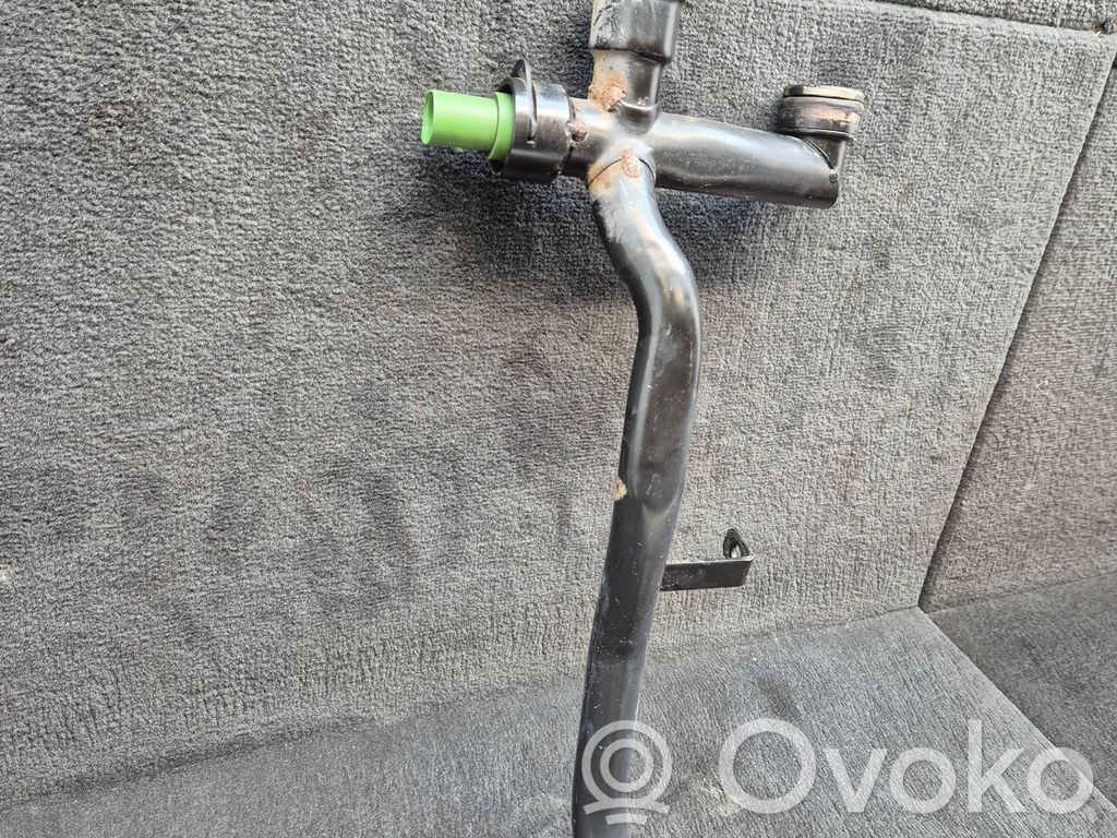 Audi A6 S6 C5 4B Engine coolant pipe/hose 