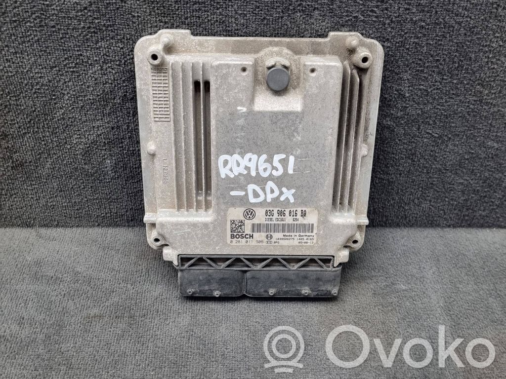 Volkswagen Touran I Engine control unit/module 