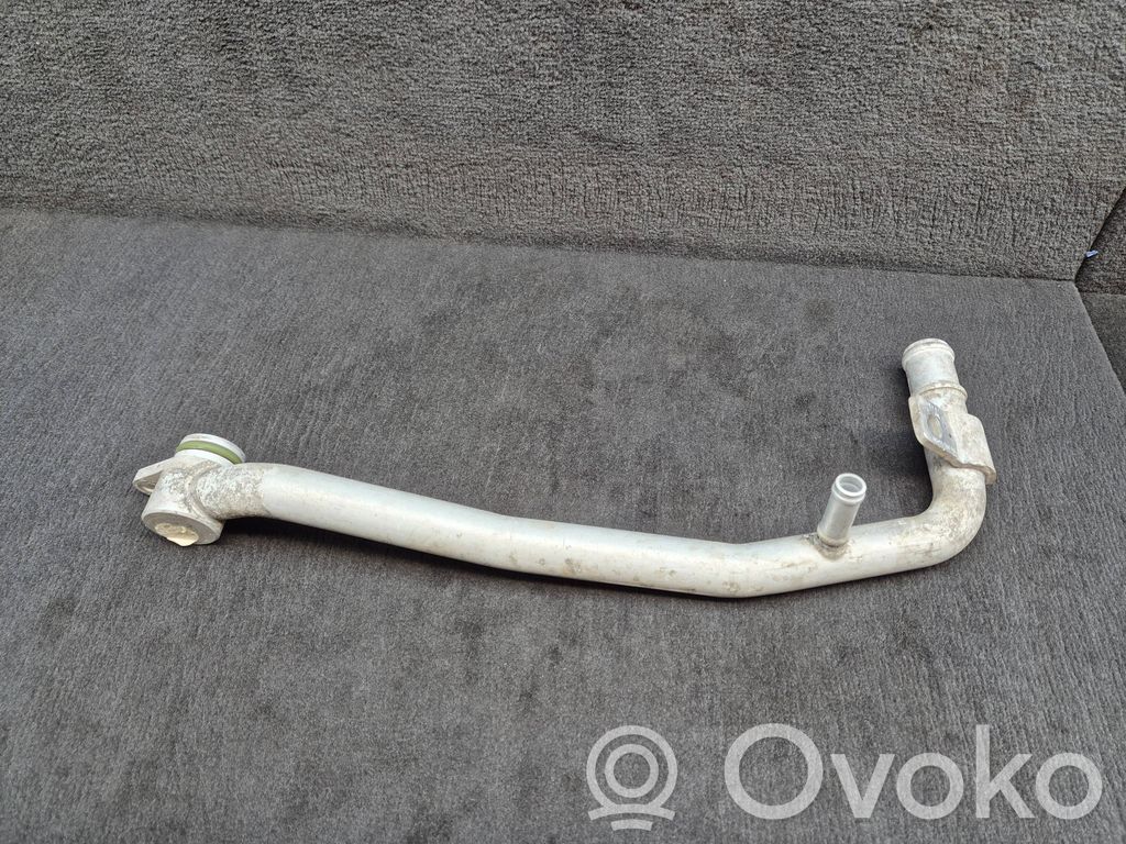 Audi A8 S8 D4 4H Engine coolant pipe/hose 