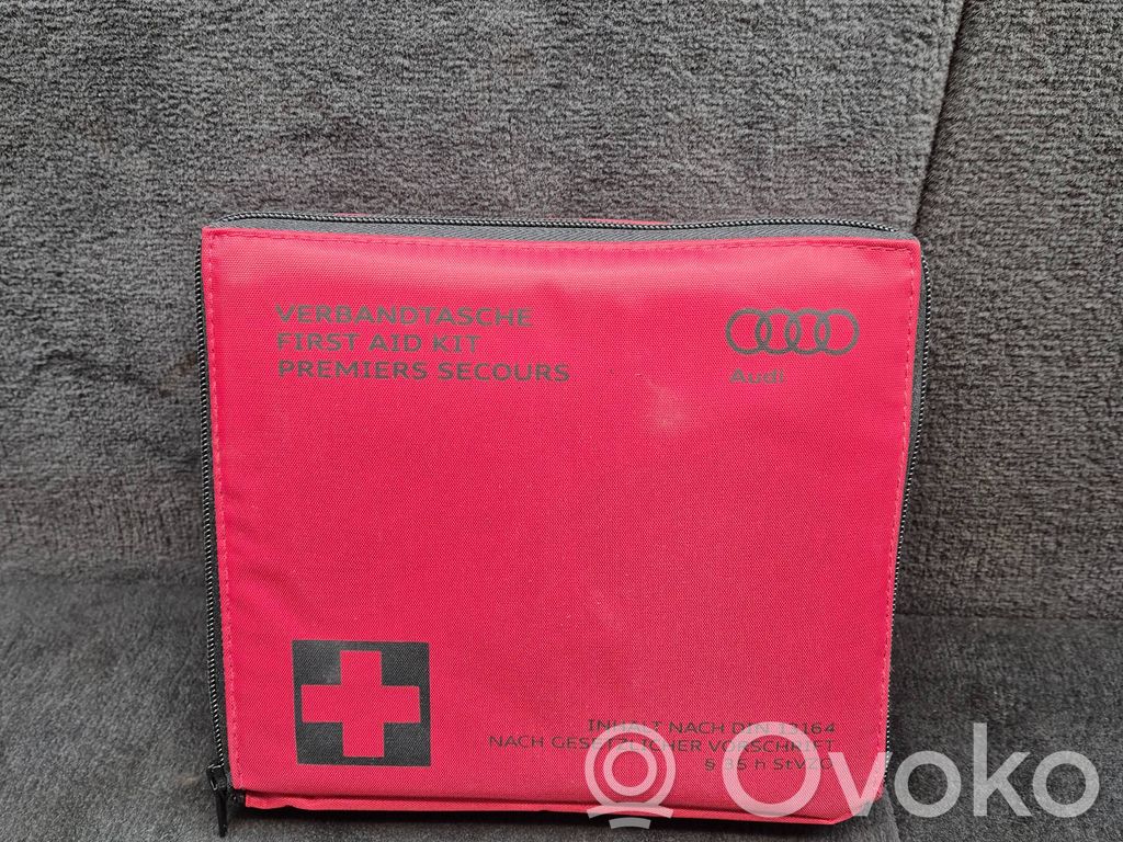 Audi A6 S6 C7 4G First aid kit 