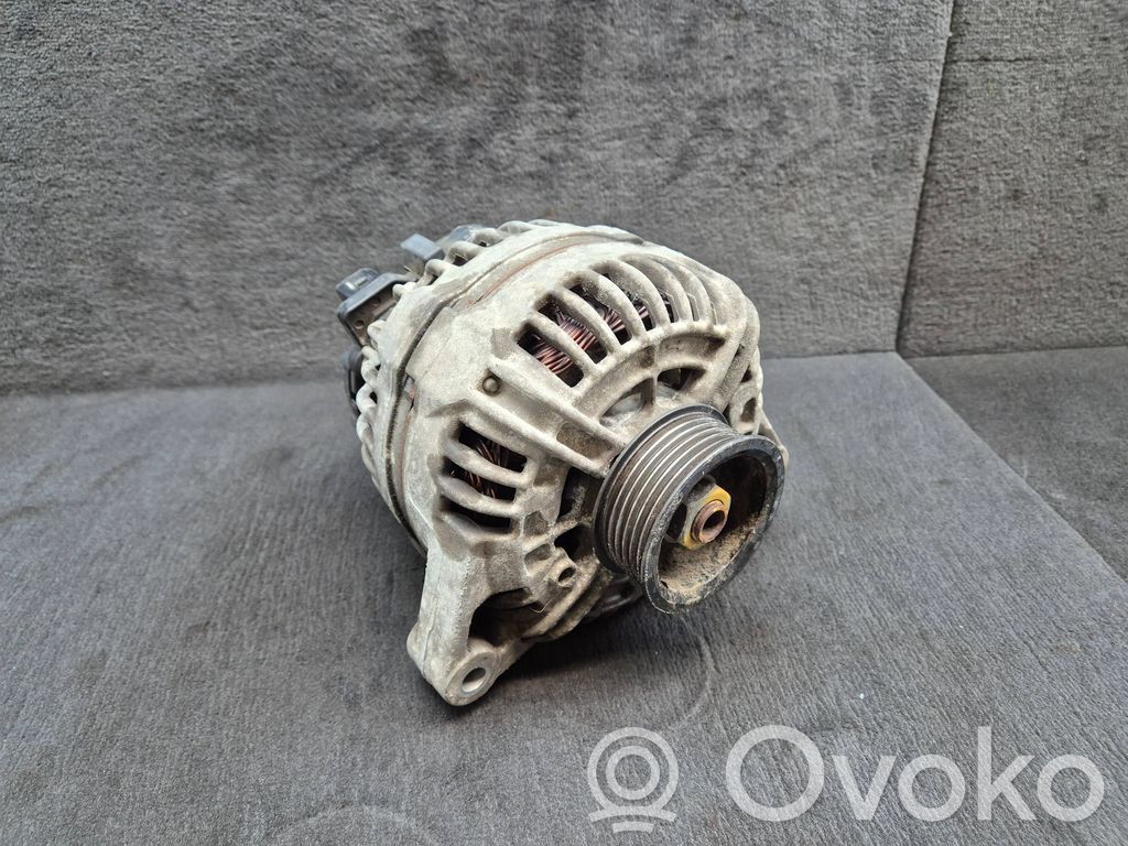 Audi A4 S4 B6 8E 8H Ģenerators 