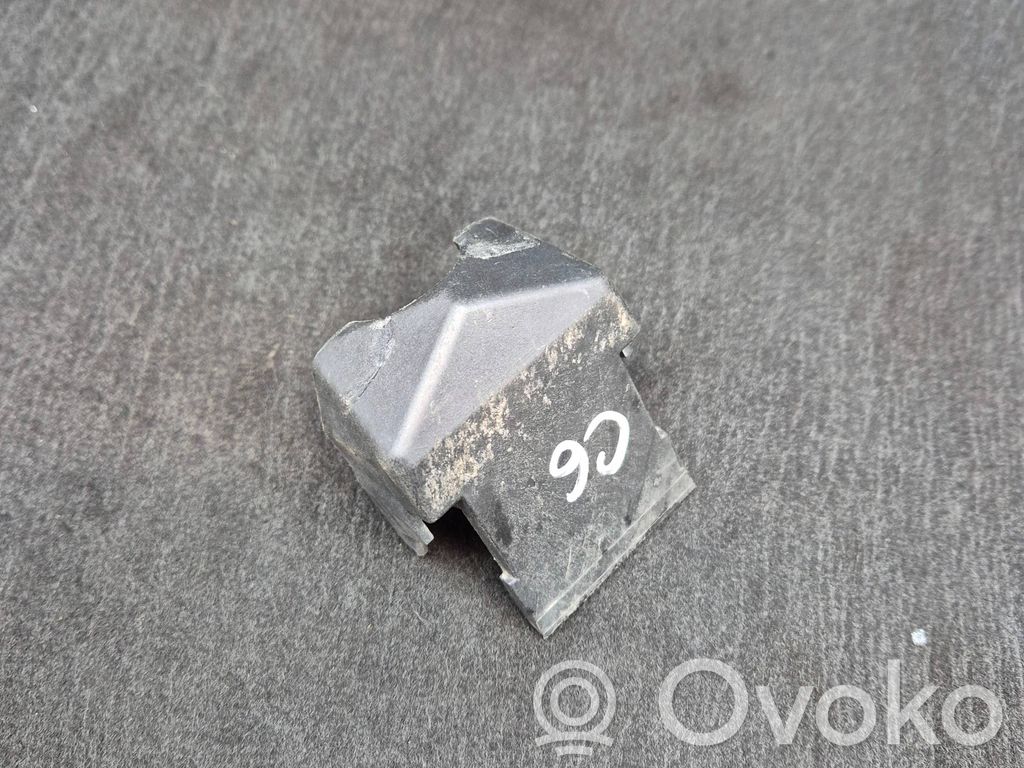 Audi A6 S6 C6 4F Front bumper mounting bracket 