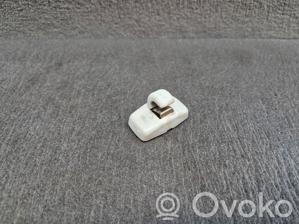 Audi A6 S6 C4 4A Sun visor clip/hook/bracket 