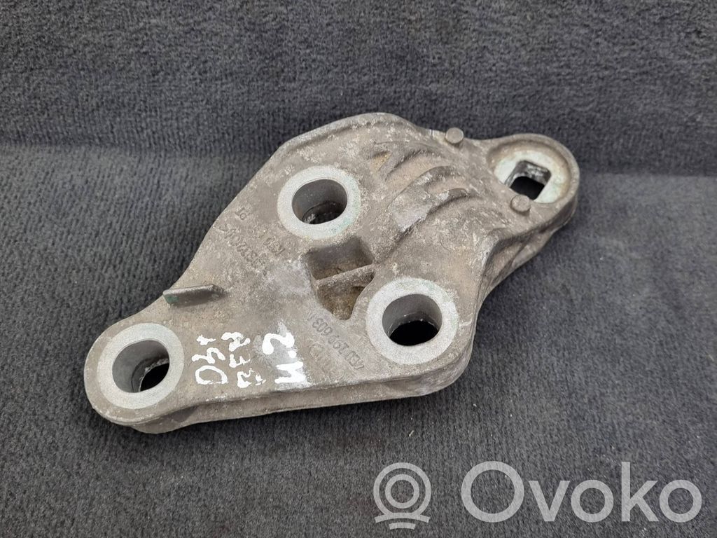 Audi A8 S8 D3 4E Engine mounting bracket 