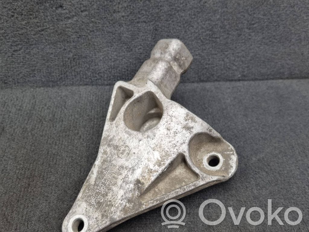 Audi A4 S4 B7 8E 8H Engine mounting bracket 