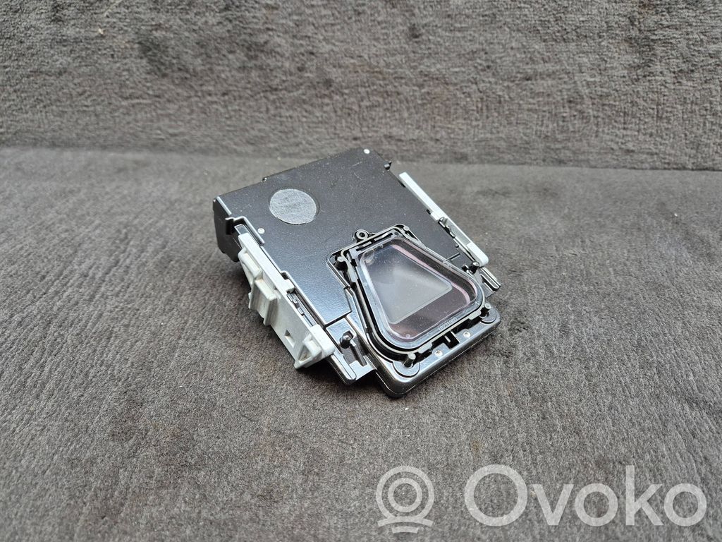 Audi Q7 4M Windshield/windscreen camera 