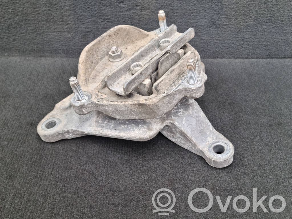 Audi A4 S4 B8 8K Traversă cutie viteze 