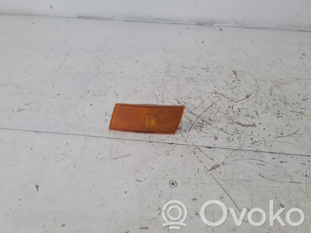 Chrysler 300 - 300C Front indicator light 