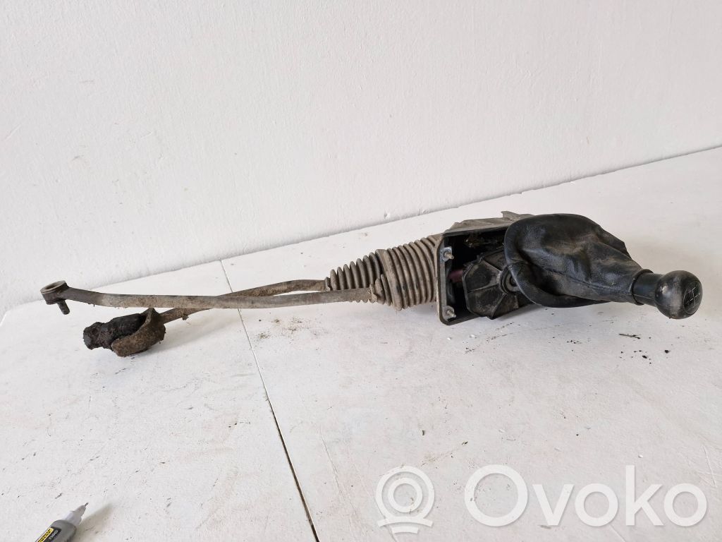 Volkswagen PASSAT B5 Lewarek zmiany biegów / górny 