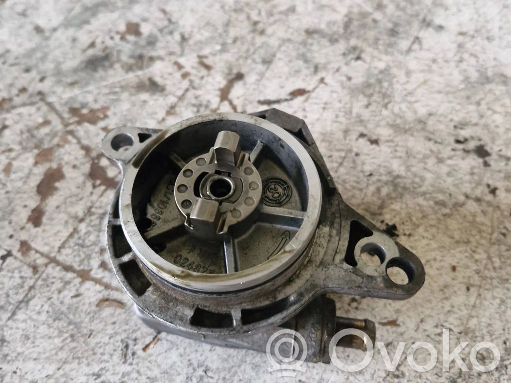 BMW 3 E46 Vacuum pump 