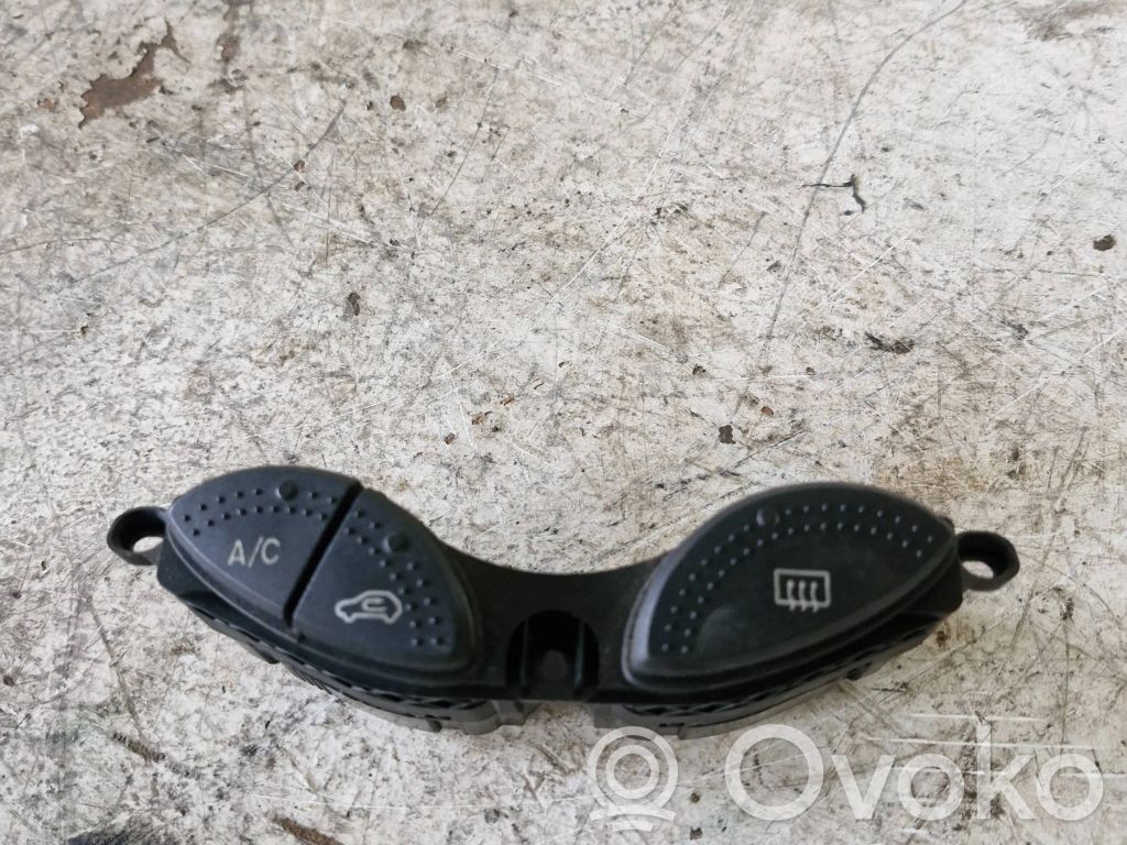 Windscreen/window heater switch   98AG19A945BF,210699