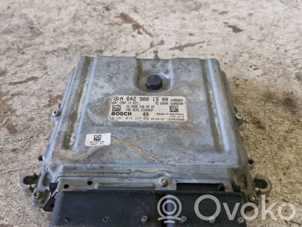 Mercedes-Benz E W212 Engine control unit/module 
