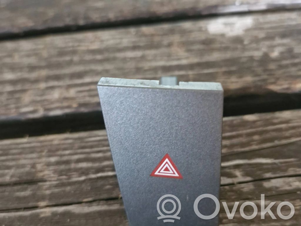 Opel Vectra C Avarinių žibintų jungtukas 