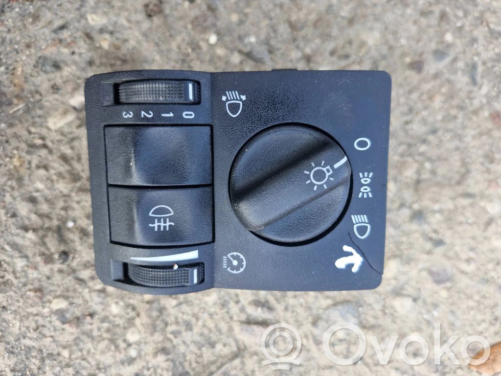 Opel Astra G Light switch 