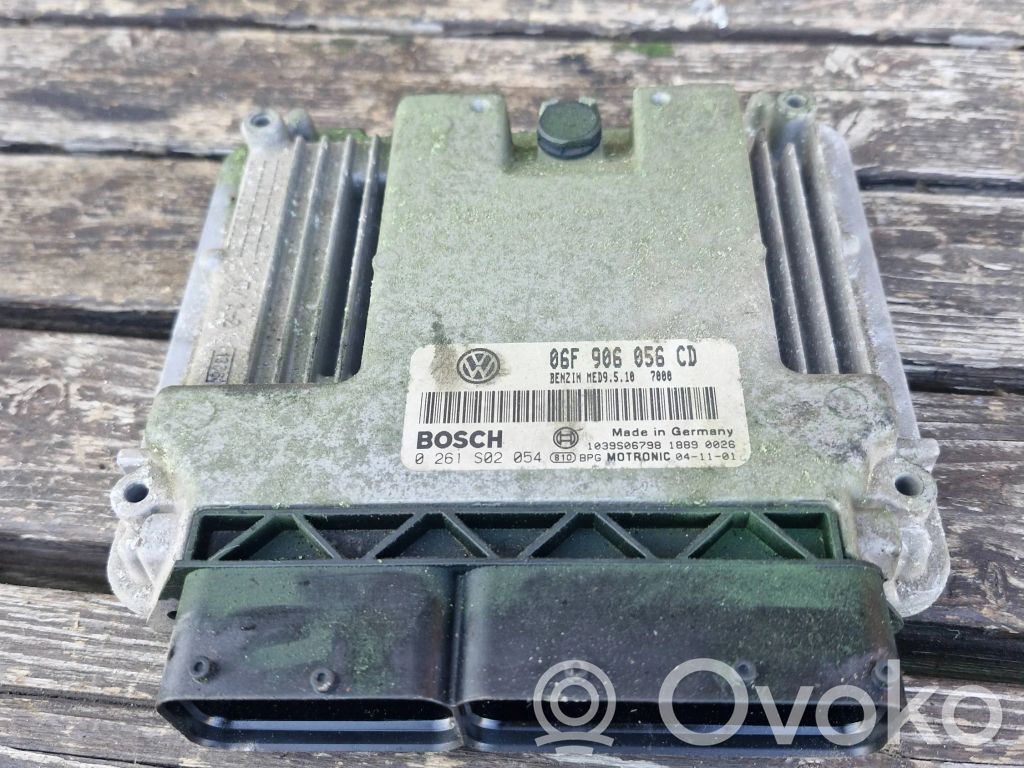 Volkswagen Touran I Engine control unit/module 