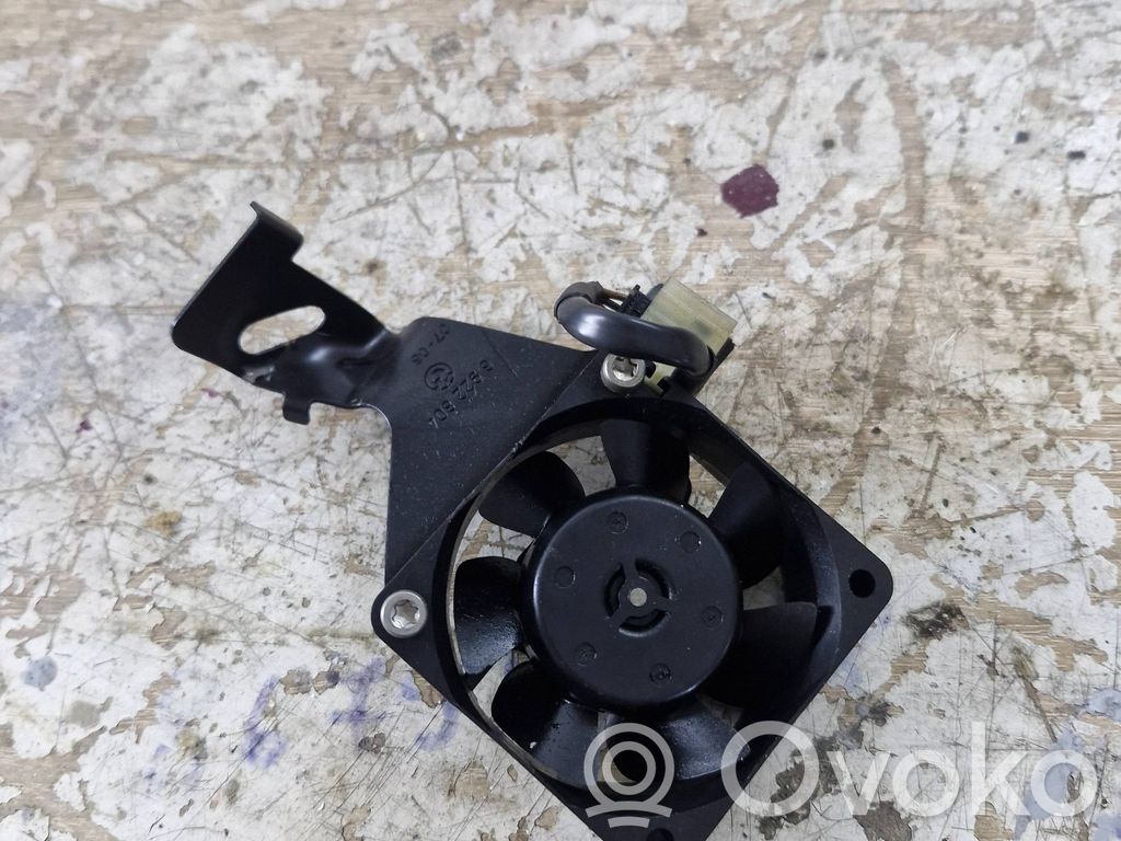 Ventilador de unidad de control/módulo del motor   6920409