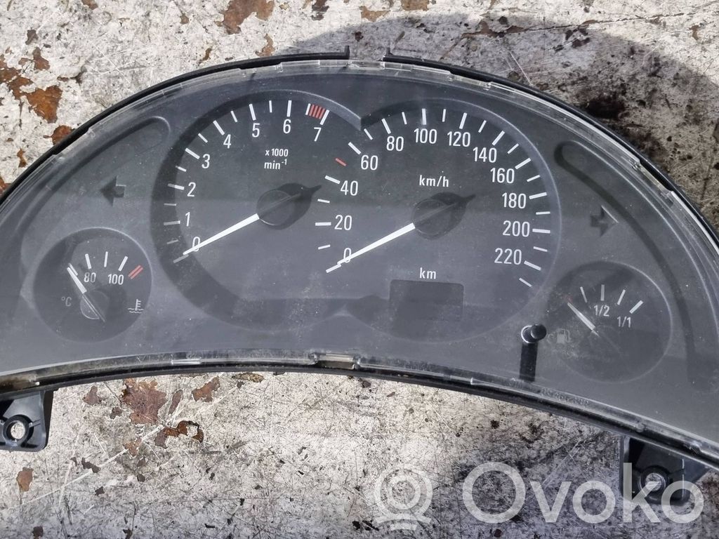 Opel Corsa C Speedometer (instrument cluster) 