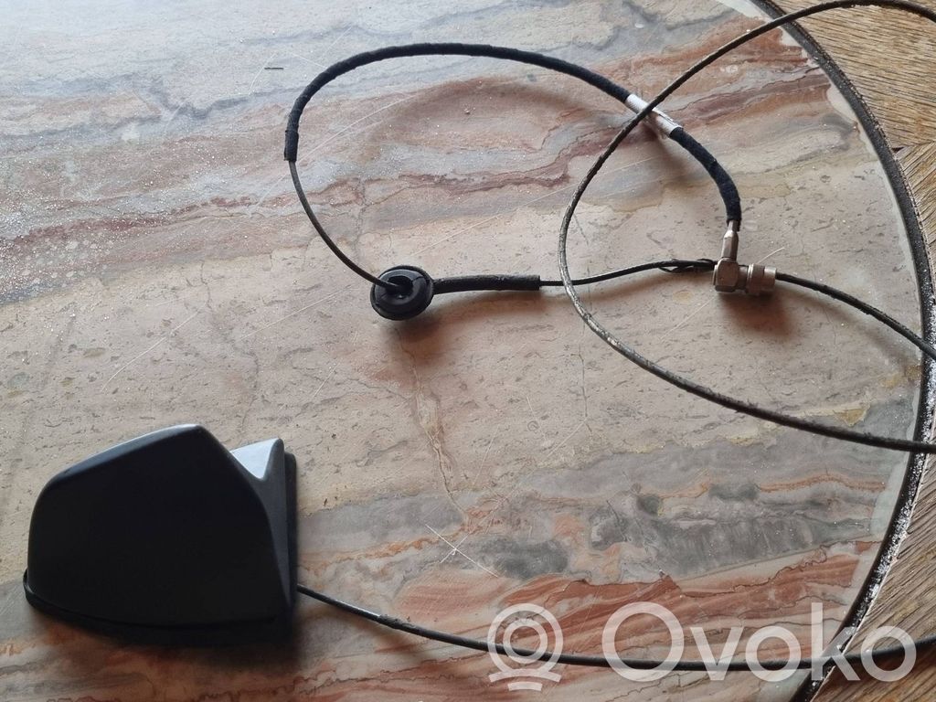 Radio antenna