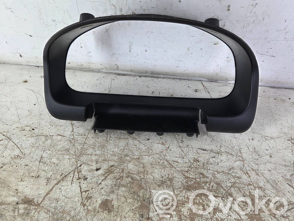 Mazda 6 Moldura del panel 