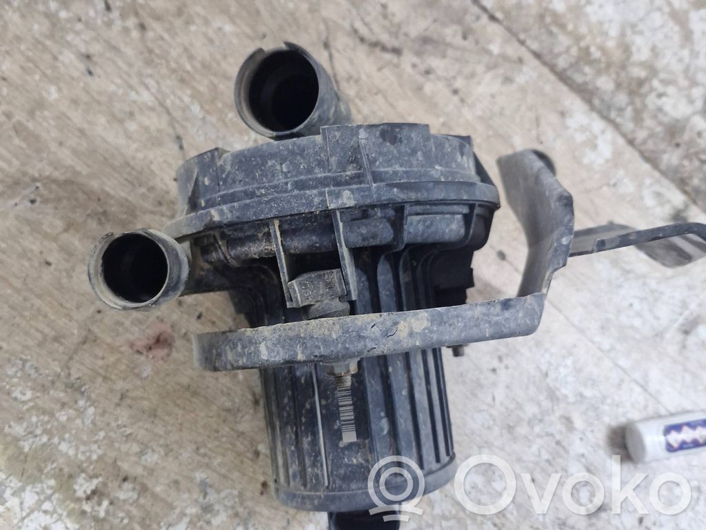 Audi A4 S4 B6 8E 8H Pompa powietrza wtórnego 